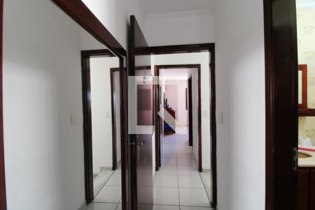 Casa à venda com 91m², 2 quartos e 2 vagasCorredor
