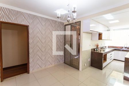 Casa à venda com 300m², 3 quartos e 2 vagasCopa