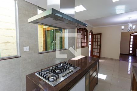 Casa à venda com 300m², 3 quartos e 2 vagasCozinha