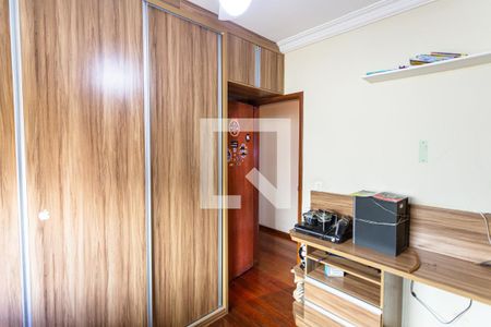 Casa à venda com 300m², 3 quartos e 2 vagasQuarto 2