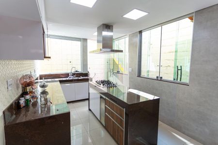 Casa à venda com 300m², 3 quartos e 2 vagasCozinha