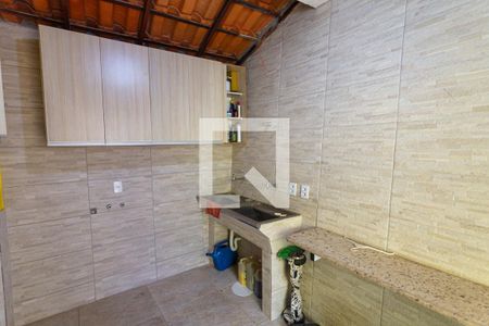 Casa à venda com 300m², 3 quartos e 2 vagasÁrea de Serviço