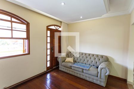 Sala de casa à venda com 3 quartos, 300m² em São Marcos, Belo Horizonte