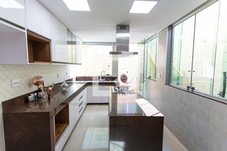 Casa à venda com 300m², 3 quartos e 2 vagasCozinha