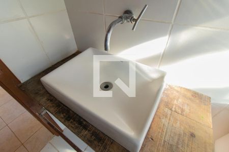 Casa para alugar com 100m², 2 quartos e 2 vagasBanheiro