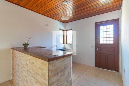 Casa para alugar com 100m², 2 quartos e 2 vagasCozinha