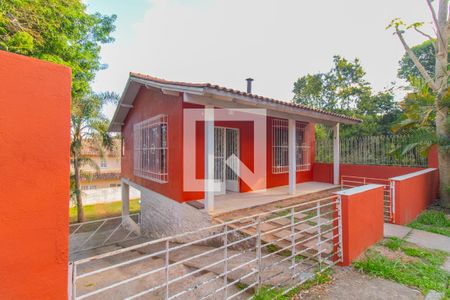 Casa para alugar com 100m², 2 quartos e 2 vagasFachada