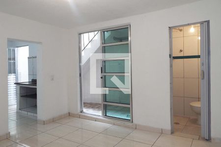 Casa para alugar com 30m², 1 quarto e sem vaga Casa para alugar com 30m², 1 quarto e sem vagaQuarto