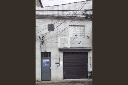 Casa para alugar com 30m², 1 quarto e sem vaga Casa para alugar com 30m², 1 quarto e sem vagaFachada