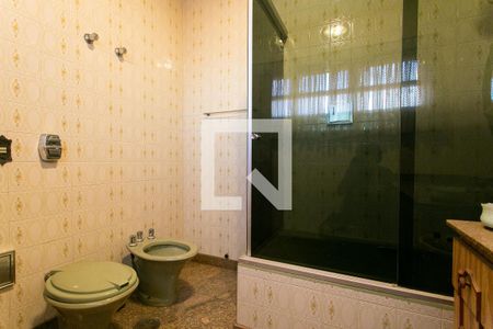 Casa para alugar com 480m², 5 quartos e 2 vagas Casa para alugar com 480m², 5 quartos e 2 vagasBanheiro da Suíte 1