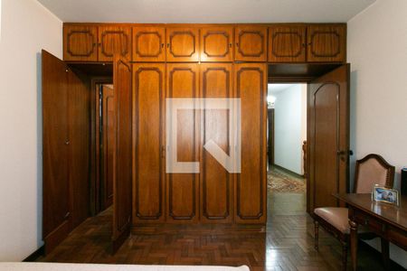 Casa para alugar com 480m², 5 quartos e 2 vagas Casa para alugar com 480m², 5 quartos e 2 vagasSuíte 3