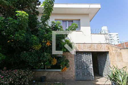 Casa para alugar com 480m², 5 quartos e 2 vagas Casa para alugar com 480m², 5 quartos e 2 vagasFachada