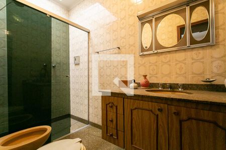 Casa para alugar com 480m², 5 quartos e 2 vagas Casa para alugar com 480m², 5 quartos e 2 vagasBanheiro da Suíte 2