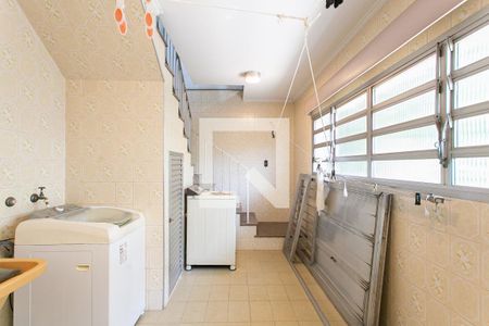 Casa para alugar com 480m², 5 quartos e 2 vagas Casa para alugar com 480m², 5 quartos e 2 vagasÁrea de Serviço