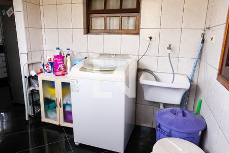 Apartamento à venda com 95m², 3 quartos e 2 vagas Apartamento à venda com 95m², 3 quartos e 2 vagasLavanderia