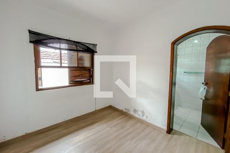 Casa à venda com 240m², 4 quartos e 2 vagas Casa à venda com 240m², 4 quartos e 2 vagasSuite