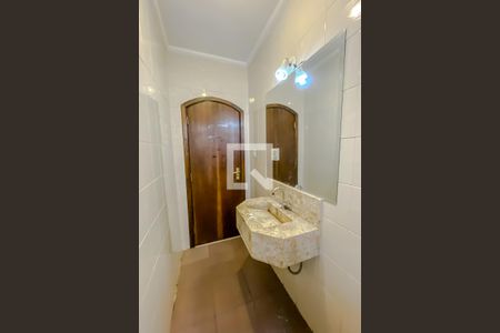 Casa à venda com 240m², 4 quartos e 2 vagas Casa à venda com 240m², 4 quartos e 2 vagasLavabo