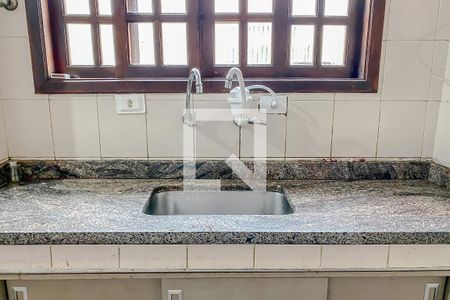 Casa à venda com 240m², 4 quartos e 2 vagas Casa à venda com 240m², 4 quartos e 2 vagasDetalhe Cozinha