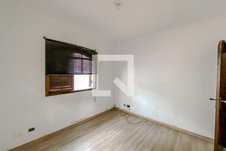Casa à venda com 240m², 4 quartos e 2 vagas Casa à venda com 240m², 4 quartos e 2 vagasQuarto
