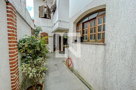 Casa à venda com 240m², 4 quartos e 2 vagas Casa à venda com 240m², 4 quartos e 2 vagasQuintal