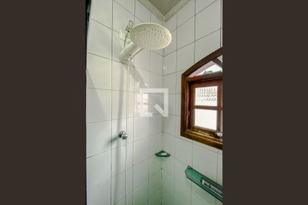 Casa à venda com 240m², 4 quartos e 2 vagas Casa à venda com 240m², 4 quartos e 2 vagasDetalhe Banheiro da Suite