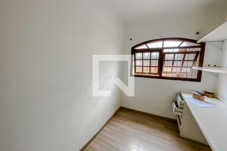 Casa à venda com 240m², 4 quartos e 2 vagas Casa à venda com 240m², 4 quartos e 2 vagasQuarto 2