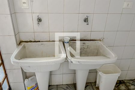 Casa à venda com 240m², 4 quartos e 2 vagas Casa à venda com 240m², 4 quartos e 2 vagasDetalhe Lavanderia