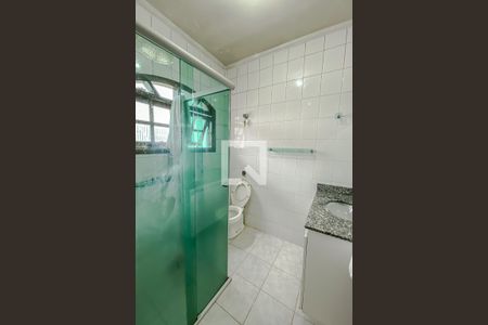 Casa à venda com 240m², 4 quartos e 2 vagas Casa à venda com 240m², 4 quartos e 2 vagasBanheiro da Suite