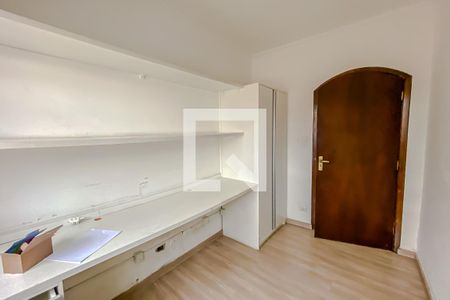 Casa à venda com 240m², 4 quartos e 2 vagas Casa à venda com 240m², 4 quartos e 2 vagasQuarto 2