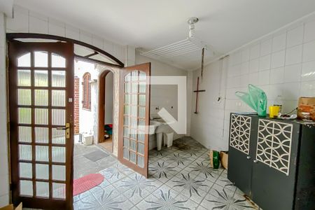 Casa à venda com 240m², 4 quartos e 2 vagas Casa à venda com 240m², 4 quartos e 2 vagasLavanderia