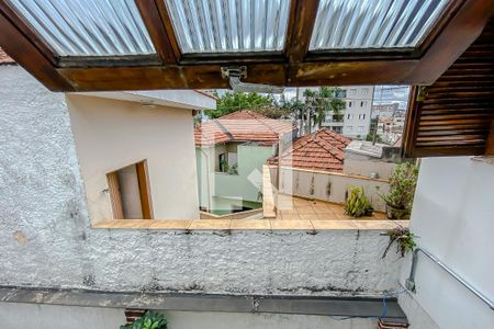 Casa à venda com 240m², 4 quartos e 2 vagas Casa à venda com 240m², 4 quartos e 2 vagasVista do Quarto 2