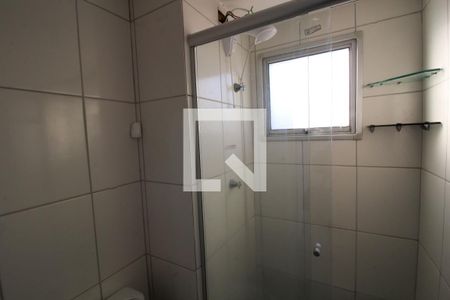 Banheiro de apartamento à venda com 2 quartos, 42m² em Mato Grande, Canoas