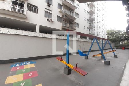 Apartamento à venda com 165m², 3 quartos e 1 vaga Apartamento à venda com 165m², 3 quartos e 1 vagaÁrea comum - Playground