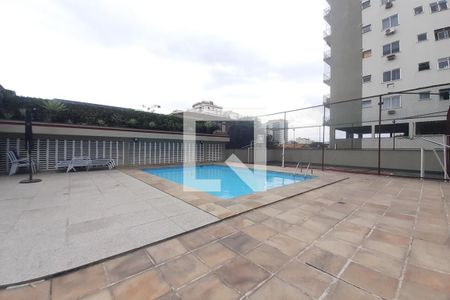 Apartamento à venda com 165m², 3 quartos e 1 vaga Apartamento à venda com 165m², 3 quartos e 1 vagaÁrea comum - Piscina