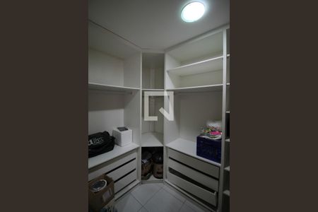 Apartamento à venda com 165m², 3 quartos e 1 vagaCloset