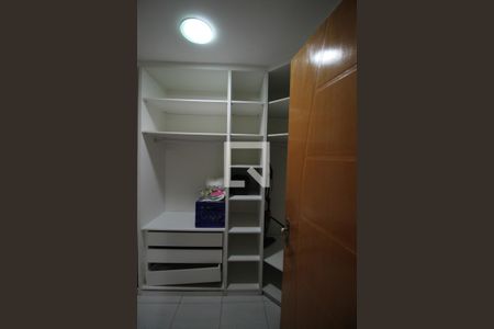 Apartamento à venda com 165m², 3 quartos e 1 vagaCloset