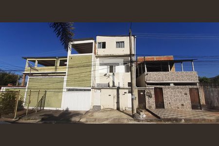Casa para alugar com 113m², 2 quartos e sem vagaFachada