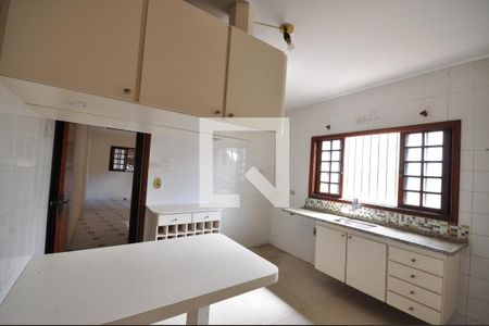 Casa para alugar com 130m², 2 quartos e 2 vagasCozinha