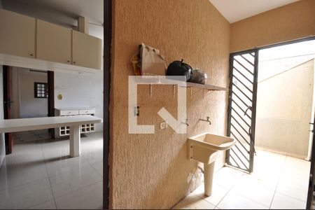 Casa para alugar com 130m², 2 quartos e 2 vagasÁrea de Serviço