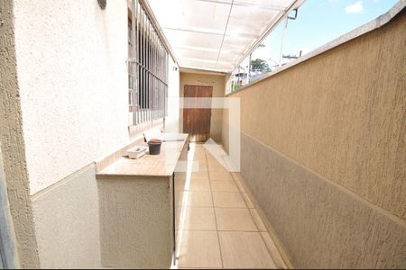 Casa para alugar com 130m², 2 quartos e 2 vagasQuintal