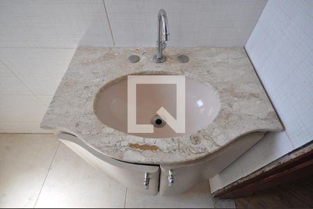 Casa para alugar com 130m², 2 quartos e 2 vagasBanheiro