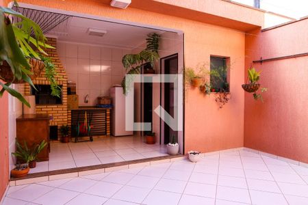 Casa à venda com 220m², 3 quartos e 4 vagasQuintal