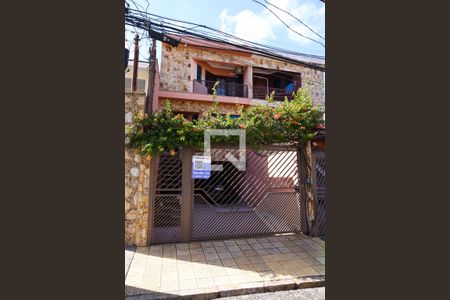 Casa à venda com 220m², 3 quartos e 4 vagasFachada