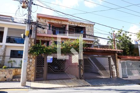 Casa à venda com 220m², 3 quartos e 4 vagasFachada
