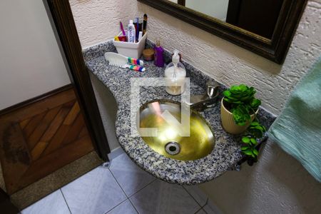 Casa à venda com 220m², 3 quartos e 4 vagasLavabo