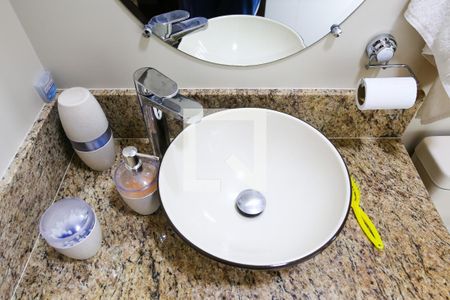 Casa à venda com 220m², 3 quartos e 4 vagasBanheiro social