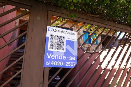 Casa à venda com 220m², 3 quartos e 4 vagasPlaquinha