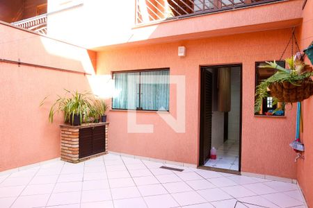 Casa à venda com 220m², 3 quartos e 4 vagasQuintal