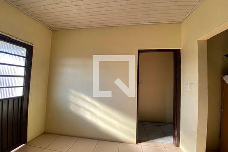 Sala de casa à venda com 2 quartos, 140m² em Santos Dumont, São Leopoldo