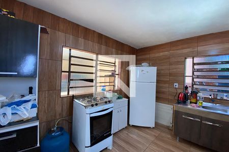 Casa à venda com 140m², 2 quartos e 2 vagasCozinha